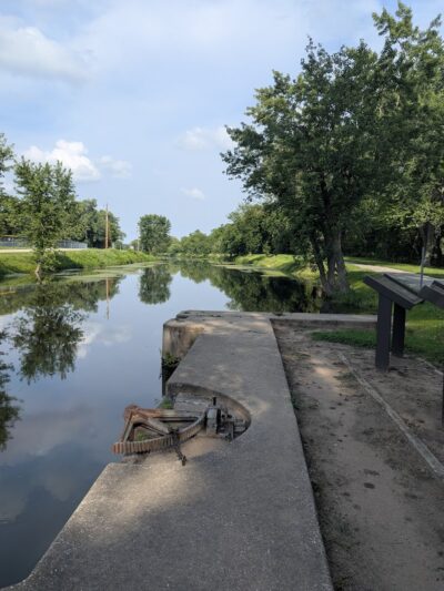 Hennepin canal parkway trailhead - Colona, IL