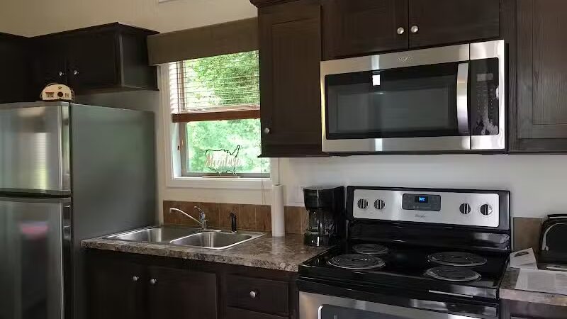 Crystal Springs Wilderness Lodges & RV Resort - Cream Ridge, NJ