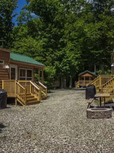 Crystal Springs Wilderness Lodges & RV Resort - Cream Ridge, NJ
