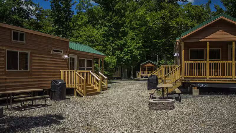 Crystal Springs Wilderness Lodges & RV Resort - Cream Ridge, NJ