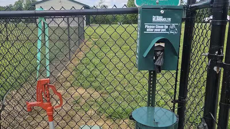 Peggy Baker Park Dog Run - Crestwood, KY