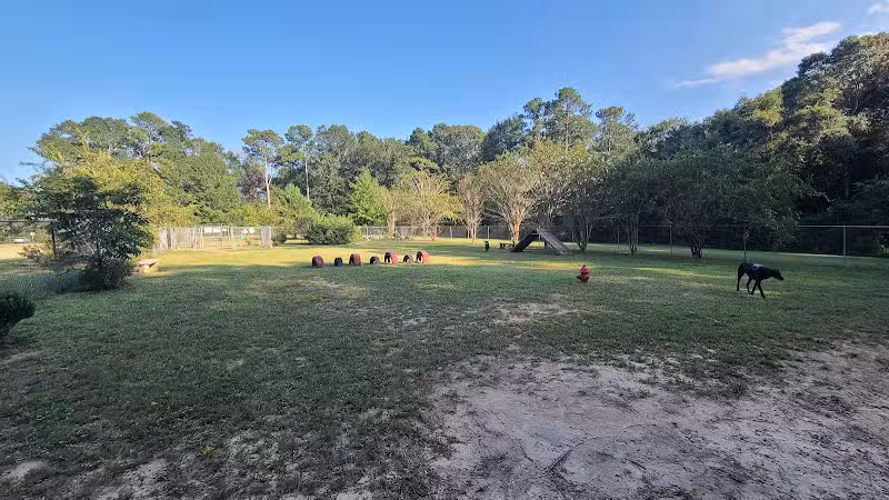 Dog Park Dale. - Daleville, AL