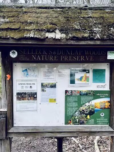 Dunlap Woods (Darien Land Trust) - Darien, CT