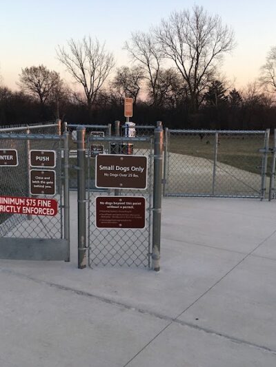 Oldfield Oaks Dog Park - Darien, IL