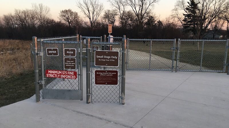 Oldfield Oaks Dog Park - Darien, IL