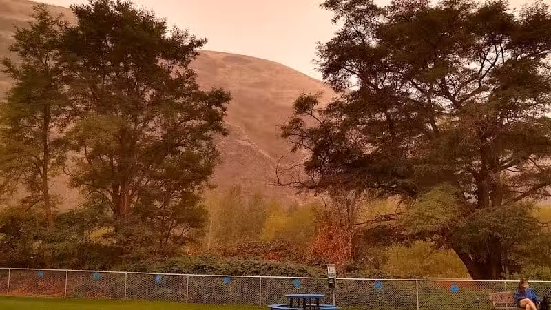 Dayton Dog Park - Dayton, WA