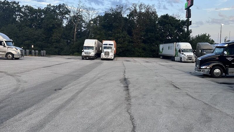 Dog Park at Love's Travel Stops - De Motte, IN