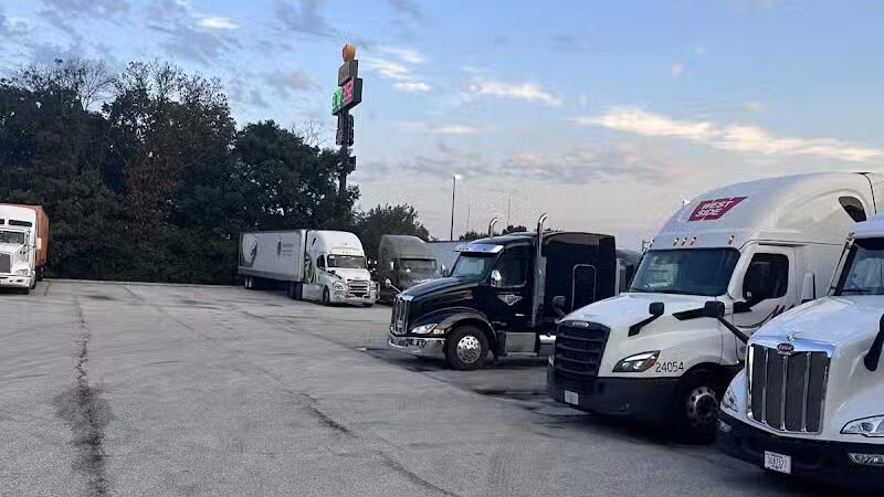 Dog Park at Love's Travel Stops - De Motte, IN