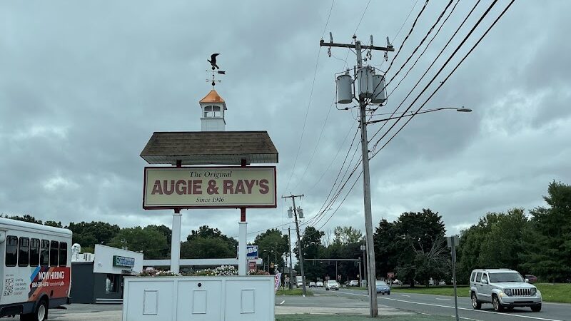Augie & Ray's Drive In - East Hartford, CT
