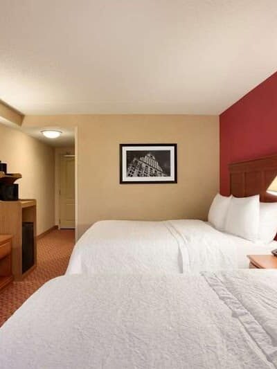 Hampton Inn & Suites Hartford/East Hartford - East Hartford, CT
