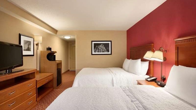 Hampton Inn & Suites Hartford/East Hartford - East Hartford, CT