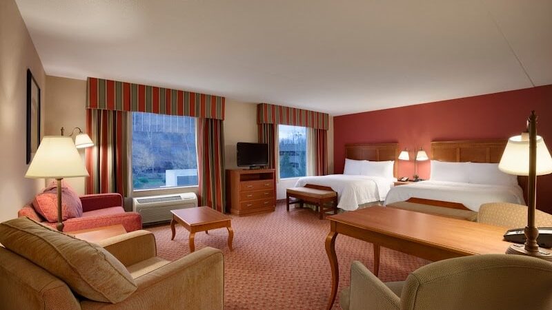 Hampton Inn & Suites Hartford/East Hartford - East Hartford, CT