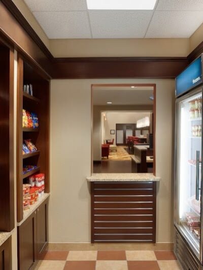 Hampton Inn & Suites Hartford/East Hartford - East Hartford, CT