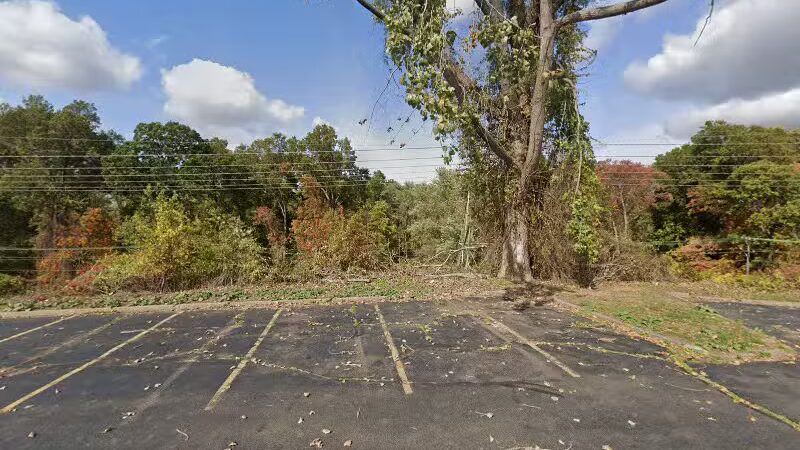 Hocknaum River Linear Trail - East Hartford, CT