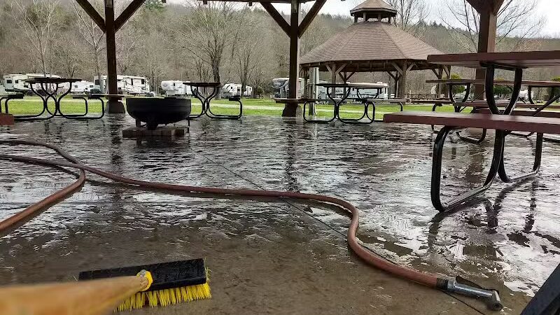 Charlie Brown Campground - Eastford, CT