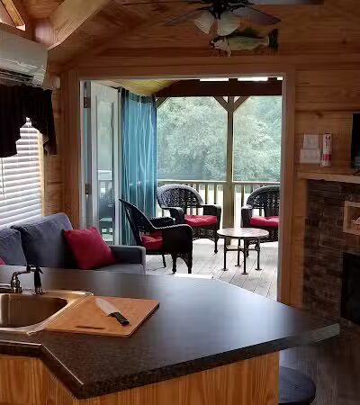 Charlie Brown Campground - Eastford, CT