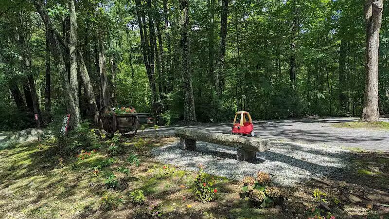 Frog Rock Seasonal Park - Eastford, CT