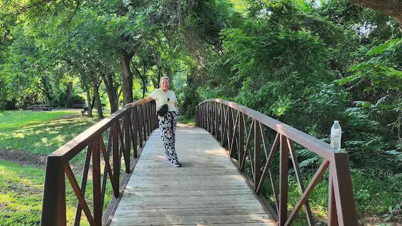 Villages of Bear Creek Park - Euless, TX