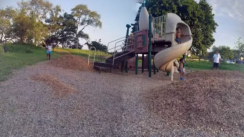 Ash Creek/Riverside Drive Open Space - Fairfield, CT