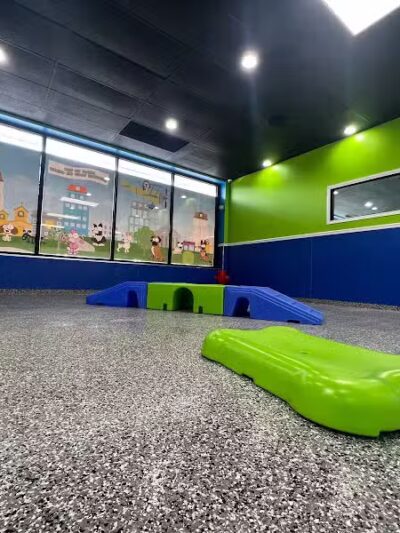 Hounds Town Fairfield - Fairfield, NJ