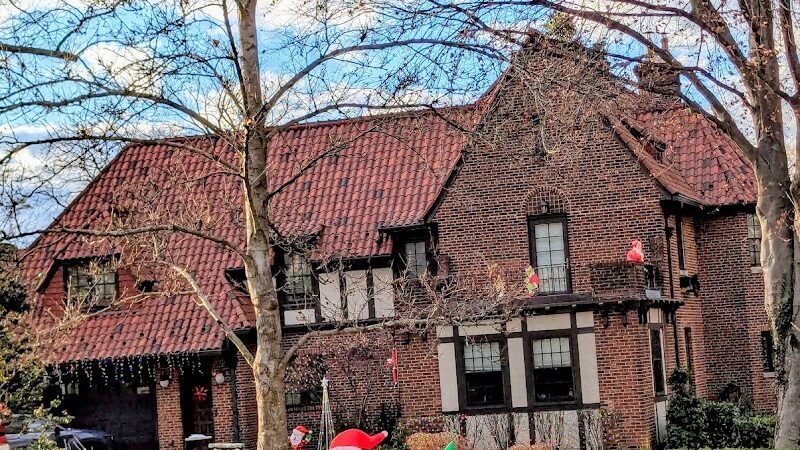 Gardens Rodelberg Park - Flushing, NY