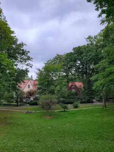 Gardens Rodelberg Park - Flushing, NY