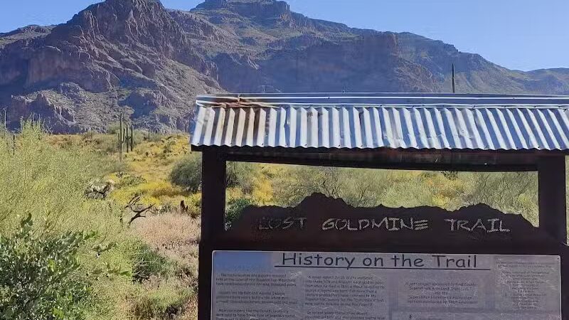 Hieroglyphic Trailhead - Gold Canyon, AZ