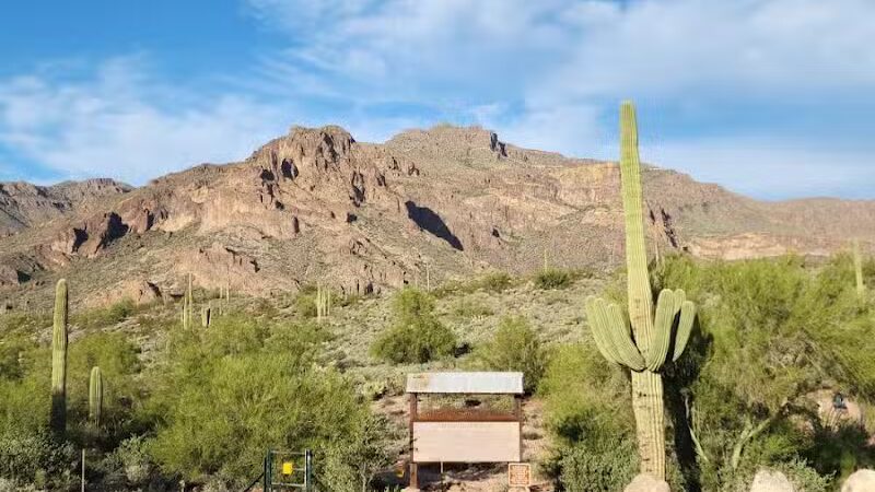 Hieroglyphic Trailhead - Gold Canyon, AZ