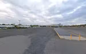 61 Savitt Way Parking - Hartford, CT