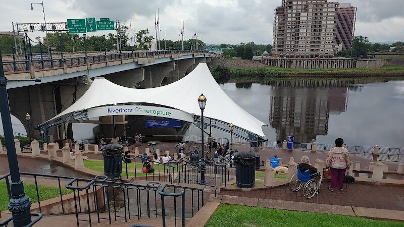 Mortensen Riverfront Plaza - Hartford, CT