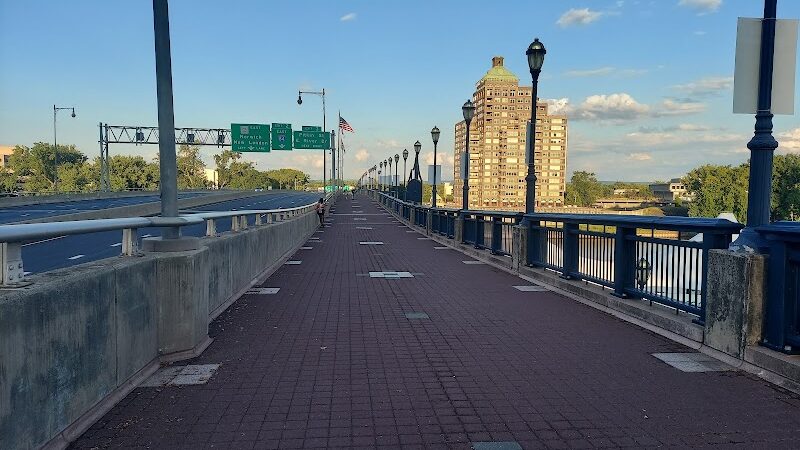 Mortensen Riverfront Plaza - Hartford, CT