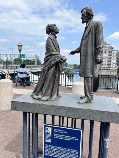 Mortensen Riverfront Plaza - Hartford, CT