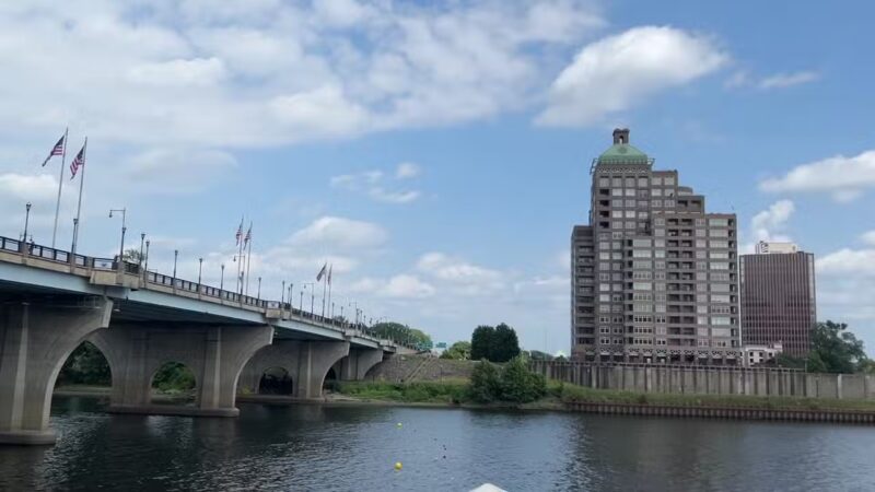Mortensen Riverfront Plaza - Hartford, CT