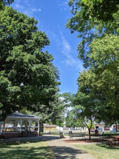 Central Park - Henry, IL
