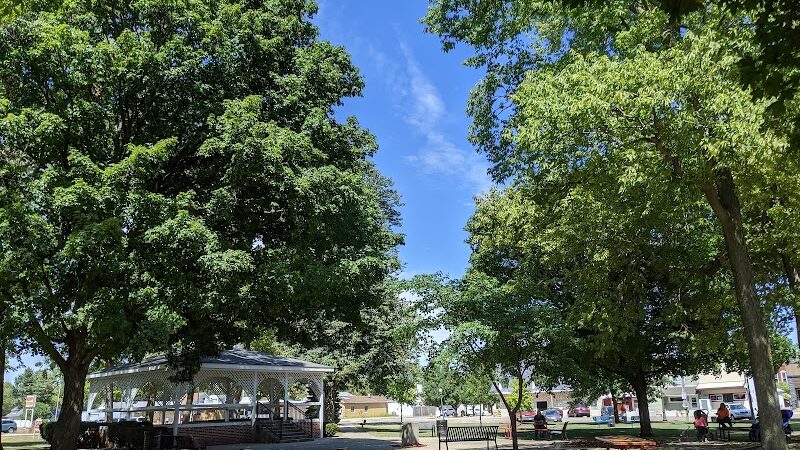 Central Park - Henry, IL