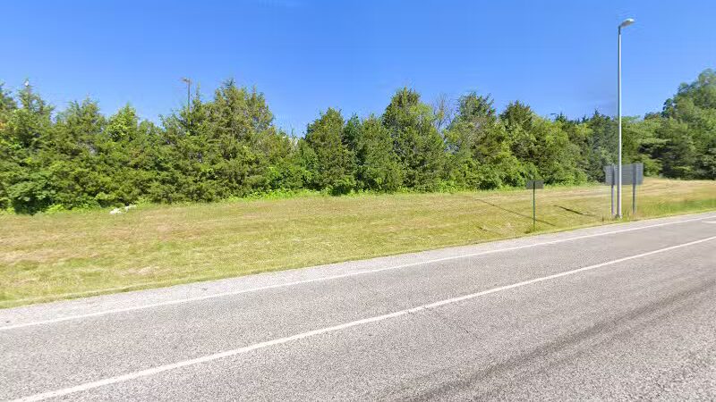 Dog Park at Love's Travel Stops - Herculaneum, MO