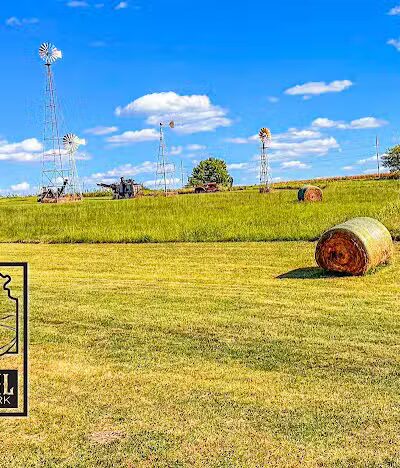 Oregon Trail Glamping and RV Park Hiawatha, KS - Hiawatha, KS
