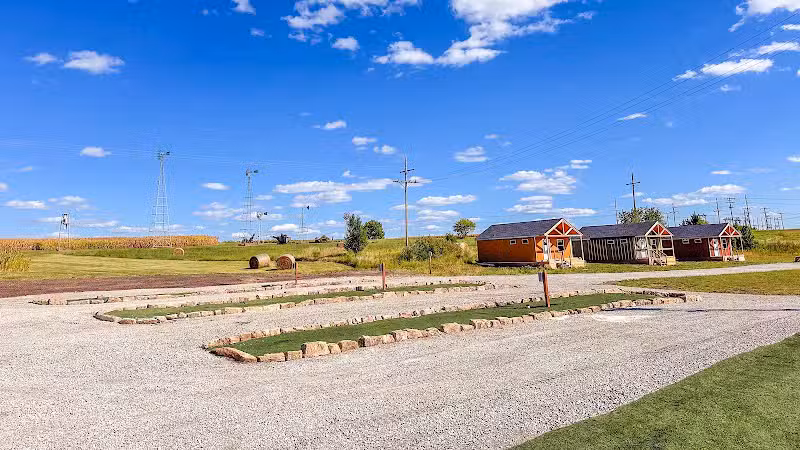 Oregon Trail Glamping and RV Park Hiawatha, KS - Hiawatha, KS