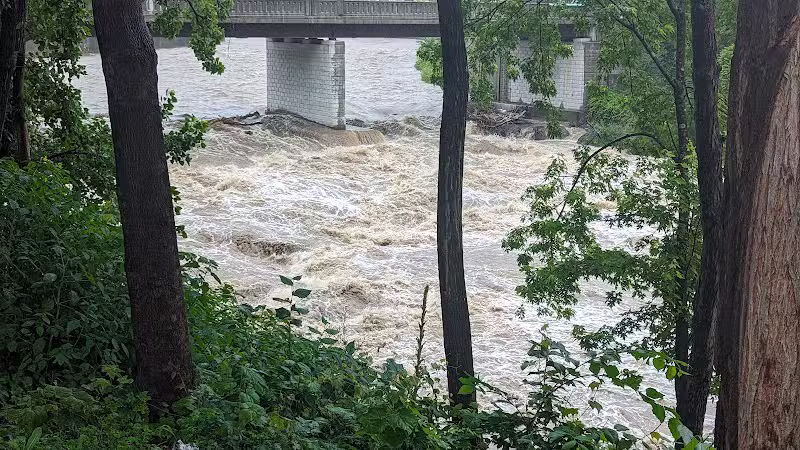 Hoosick River Greenway Access & Parking - Hoosick Falls, NY