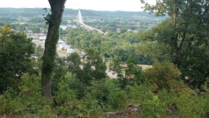 Rotary Park Trail Parking - Huntington, WV