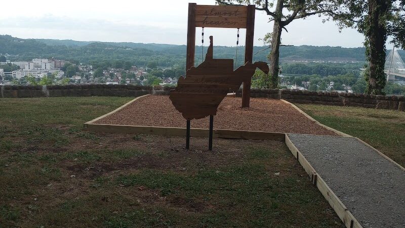 Rotary Park Trail Parking - Huntington, WV