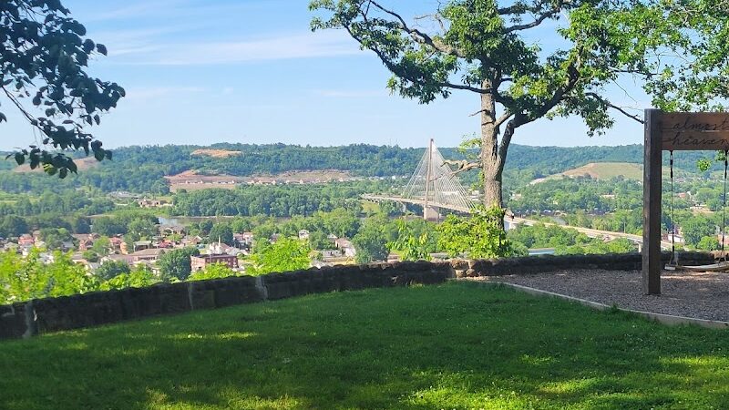 Rotary Park Trail Parking - Huntington, WV