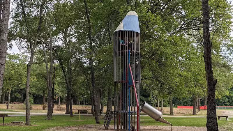 Hutson Memorial Park - Hutsonville, IL