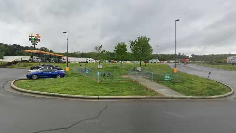 Dog Park at Love's Travel Stops - Jasper, TN