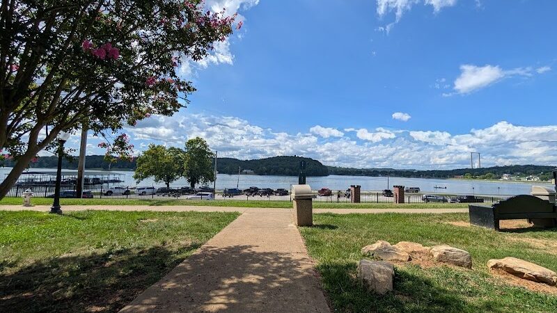 Fort Paws Dog Park - Kingston, TN