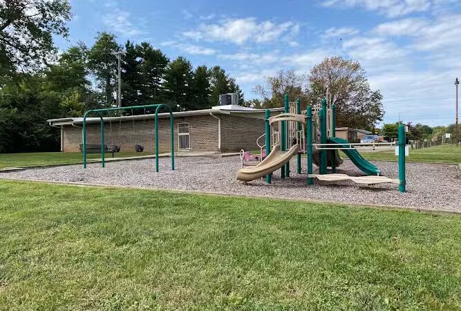 Oakwood Park - Lexington, KY