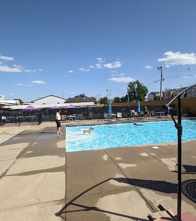 Uptown Hounds - Lexington, KY