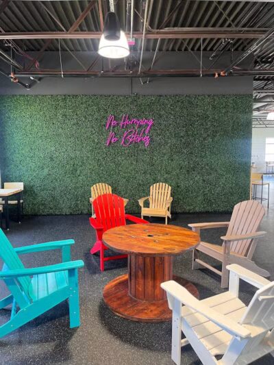 Off Leash Dog Bar - Lincoln, NE