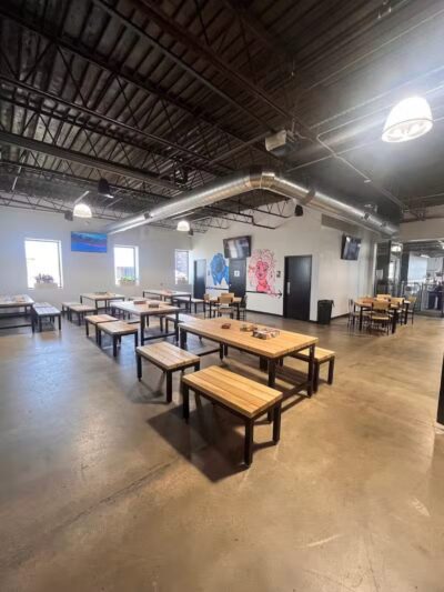 Off Leash Dog Bar - Lincoln, NE