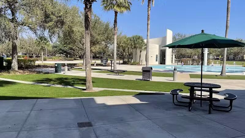 Park Square - Lithia, FL